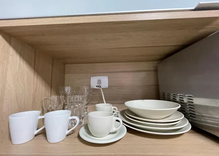 Apto novo com Ar Condicionado bem localizado